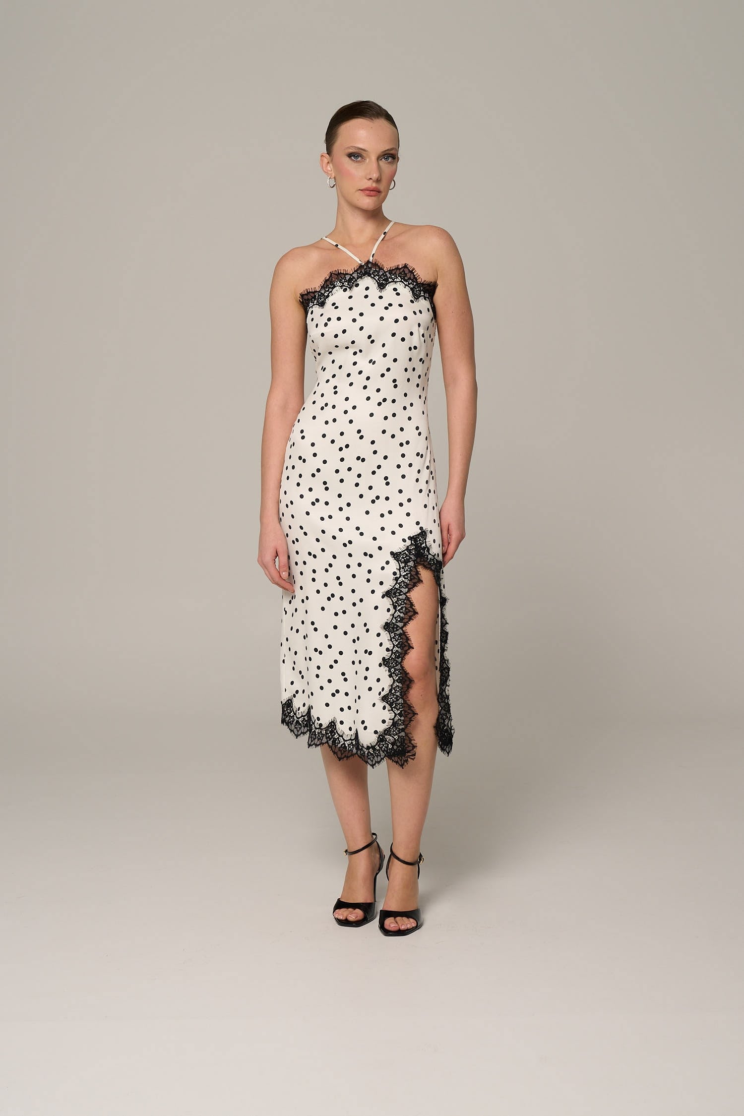 Women’s fashion collection look 11