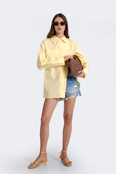 Women’s fashion collection look 3